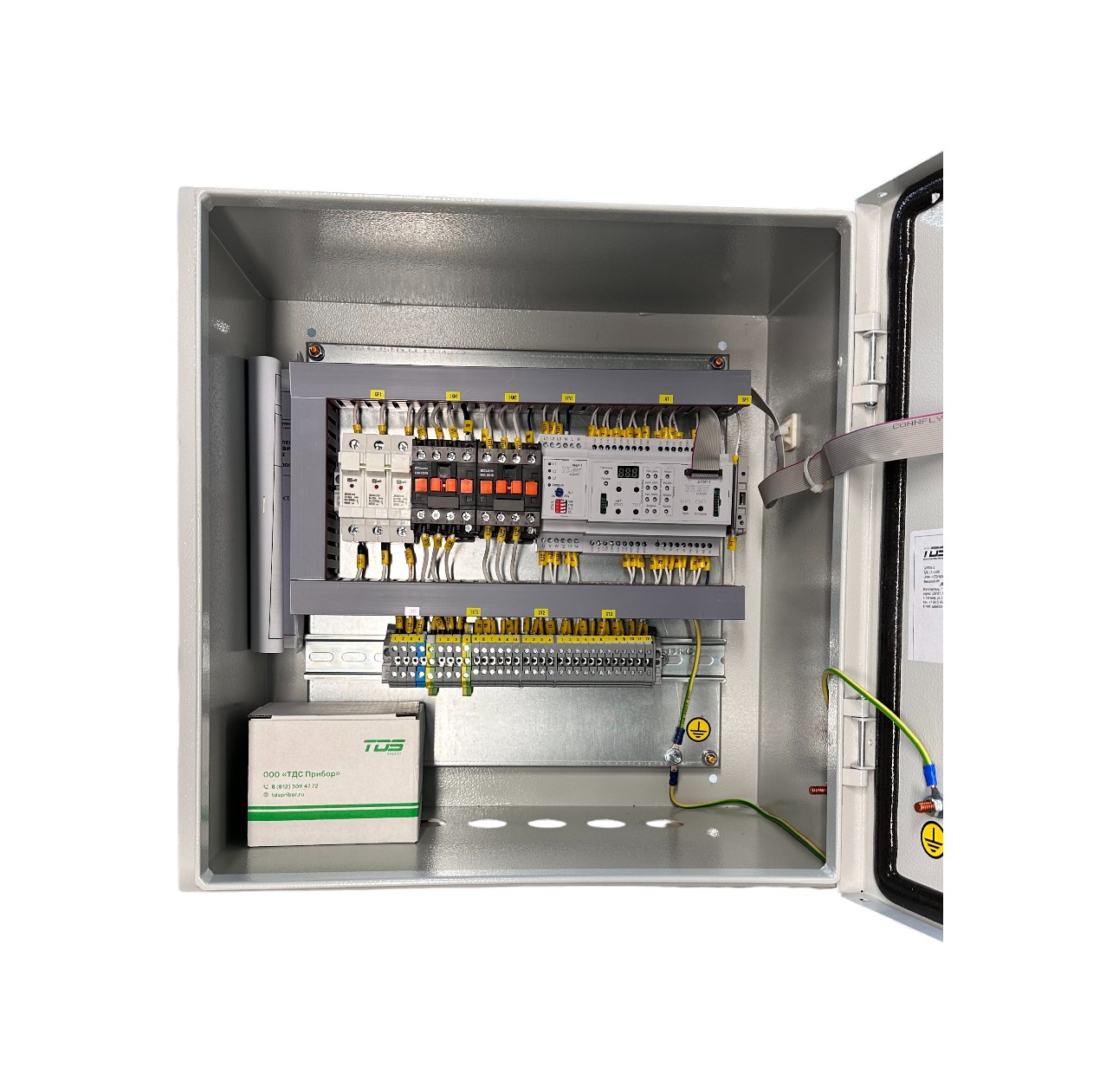 Шкаф управления 2 противопожарными задвижками с АВР до 1А ШУПЗ2-1-А(IP54)