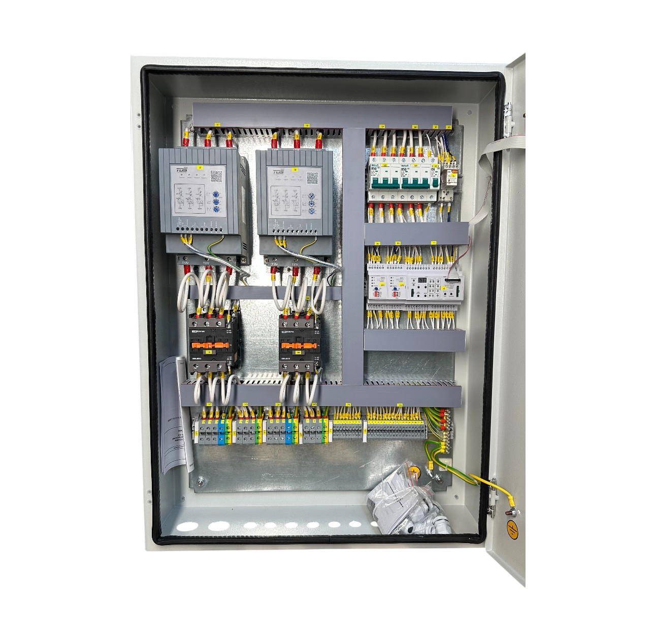 Шкаф управления 2 пожарными насосами: основной + резервный с плавным пуском до 6А ШУПН2-6-ПЛ(IP54)